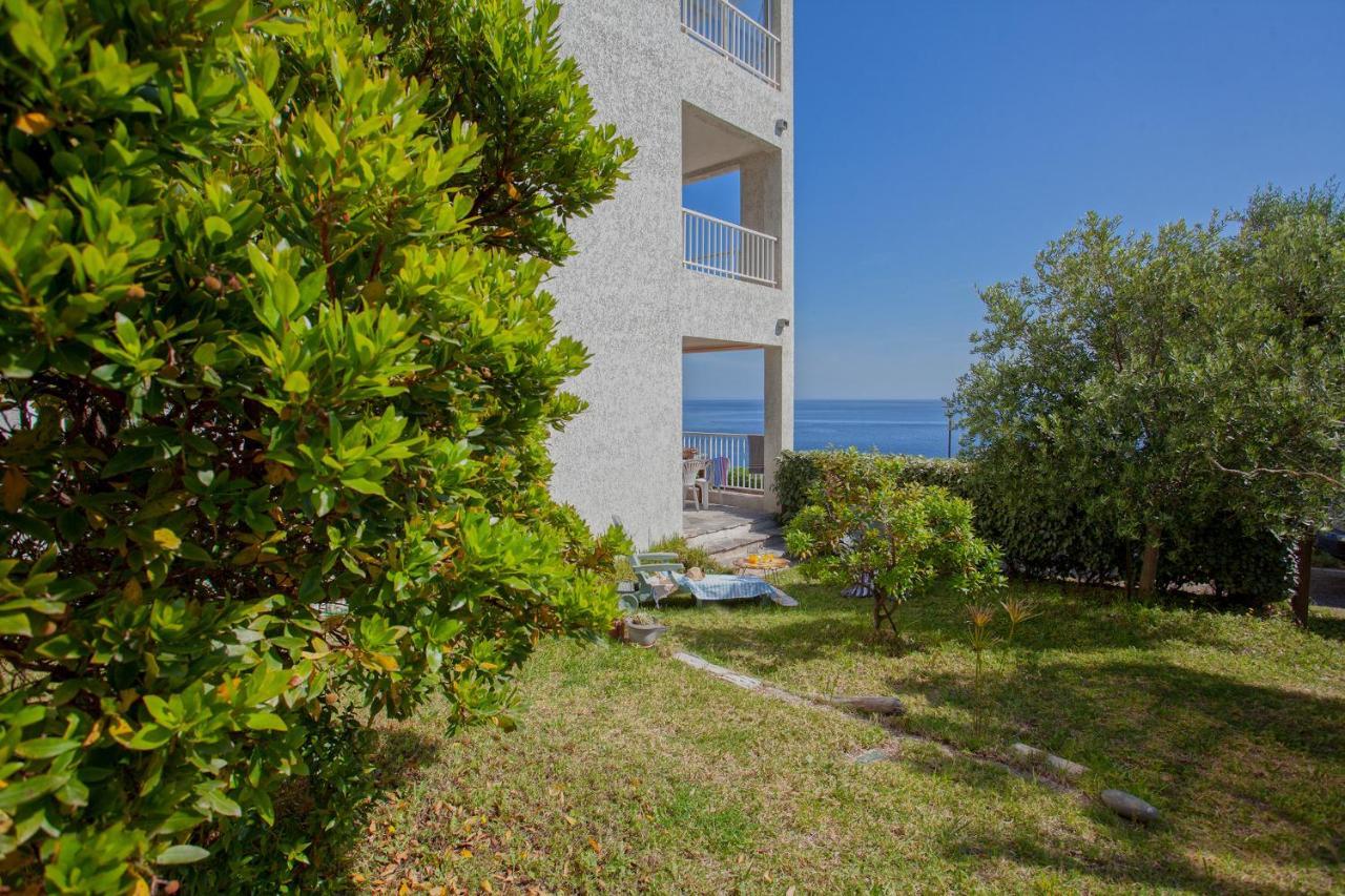 Casa L'Alivi Apartment Luri Exterior photo